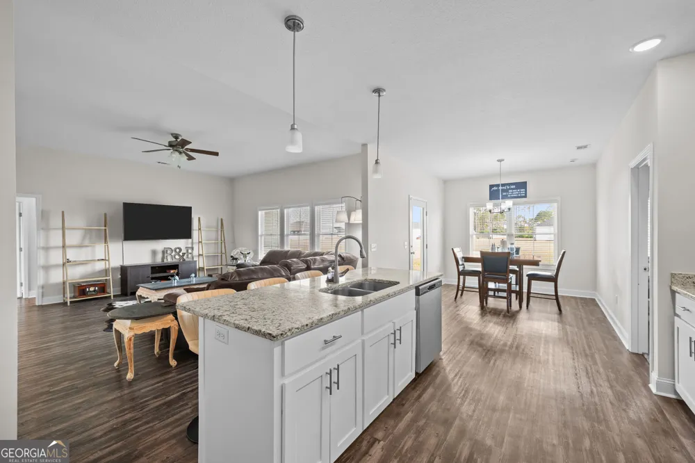 528 Doyle LN Statesboro, GA 30458