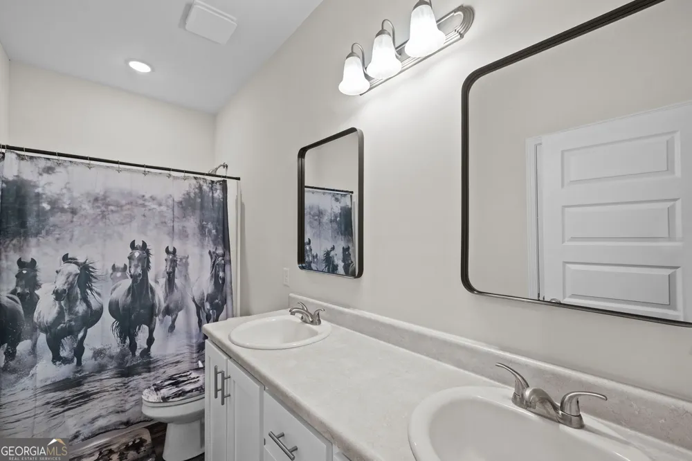 528 Doyle LN Statesboro, GA 30458