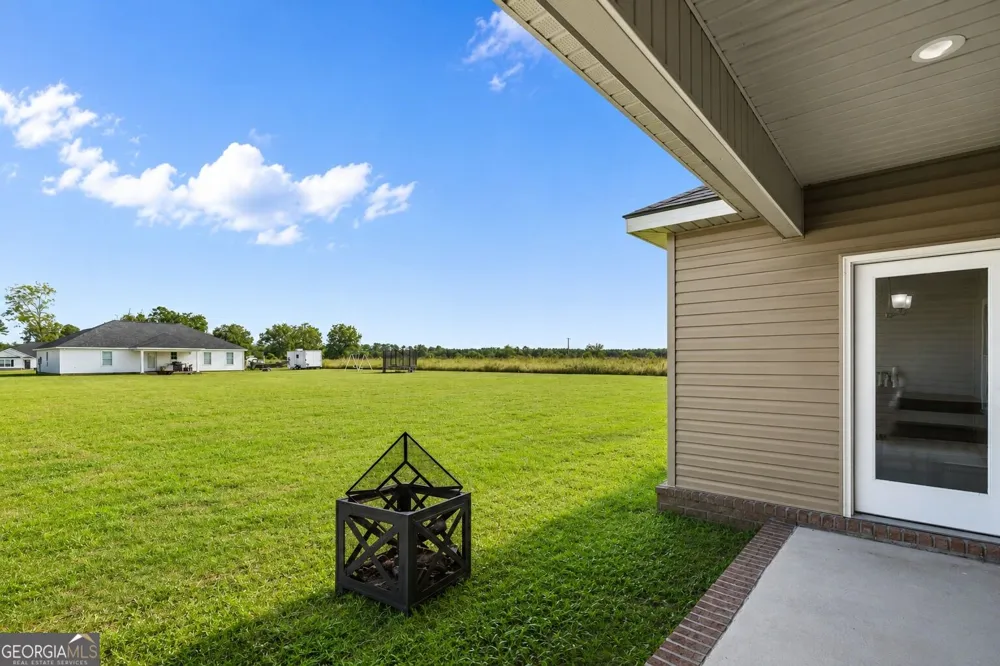 528 Doyle LN Statesboro, GA 30458