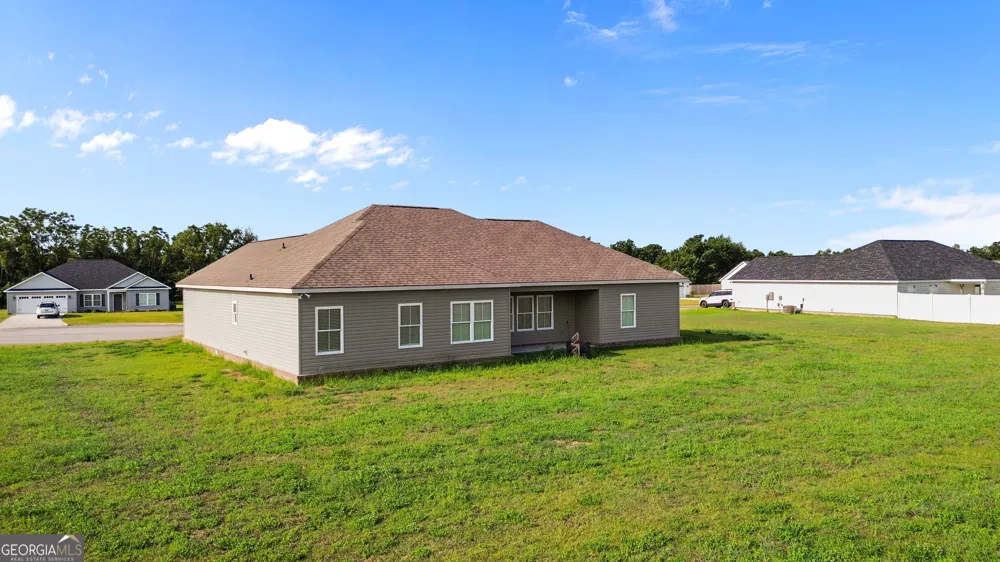 528 Doyle LN Statesboro, GA 30458