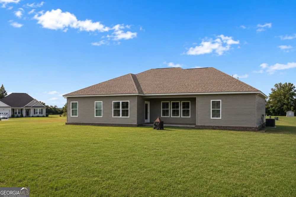 528 Doyle LN Statesboro, GA 30458
