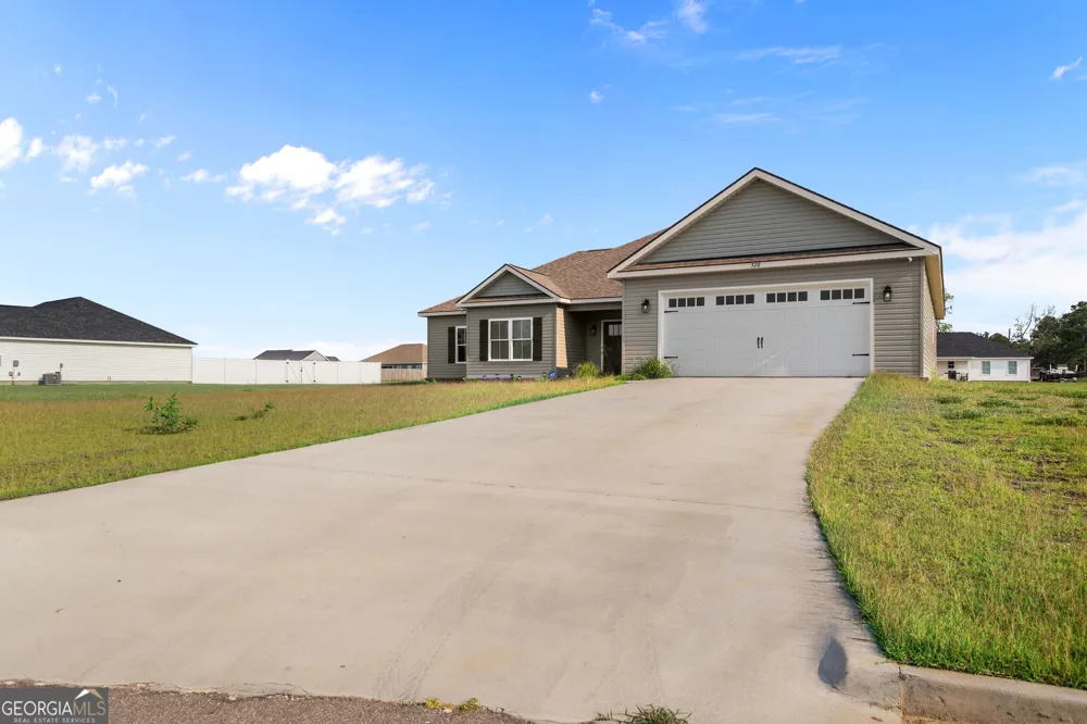 528 Doyle LN Statesboro, GA 30458