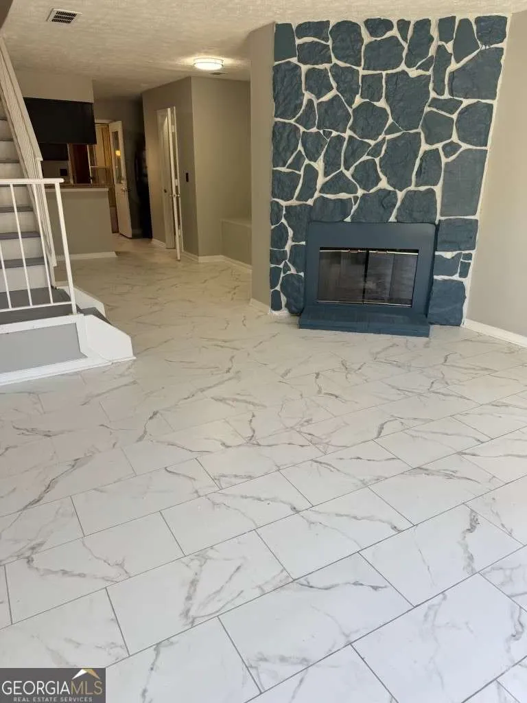 432 Prince Of Wales Stone Mountain, GA 30083