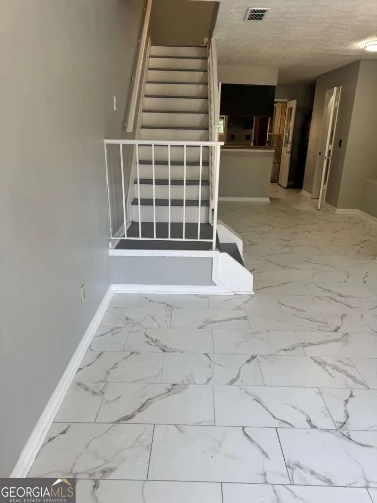 432 Prince Of Wales Stone Mountain, GA 30083