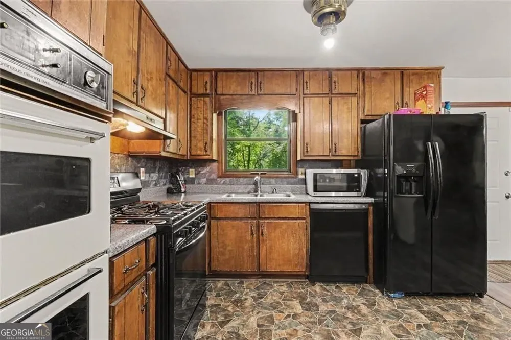 2845 Cinnamon CT SE Conyers, GA 30094