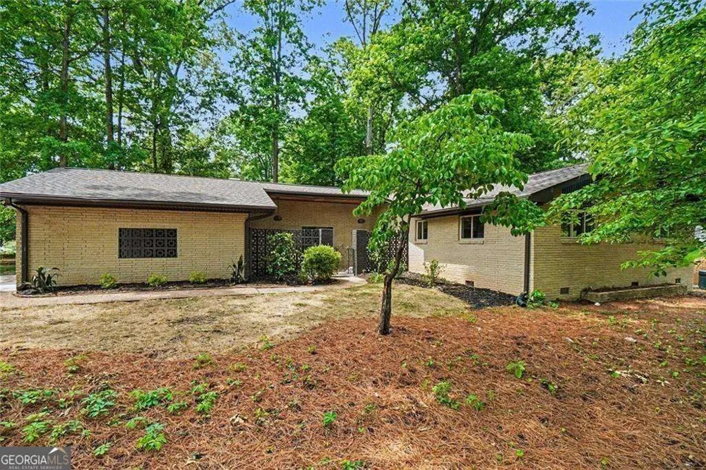 2700 Hawaii CT Decatur, GA 30033