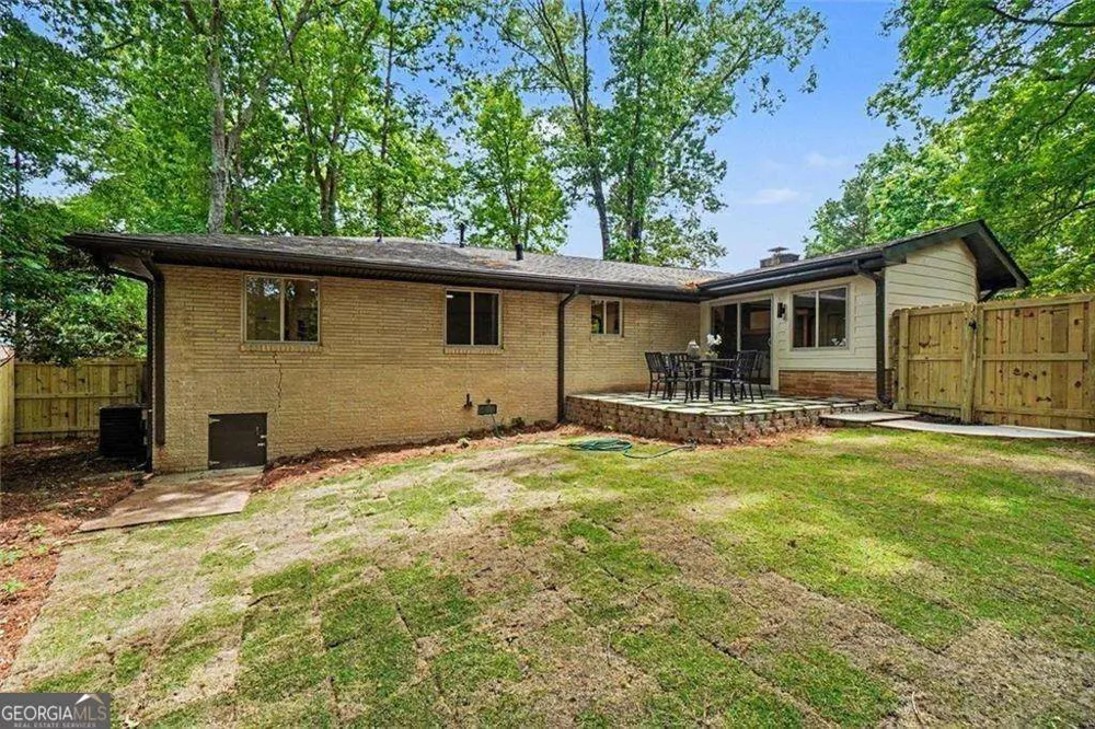 2700 Hawaii CT Decatur, GA 30033