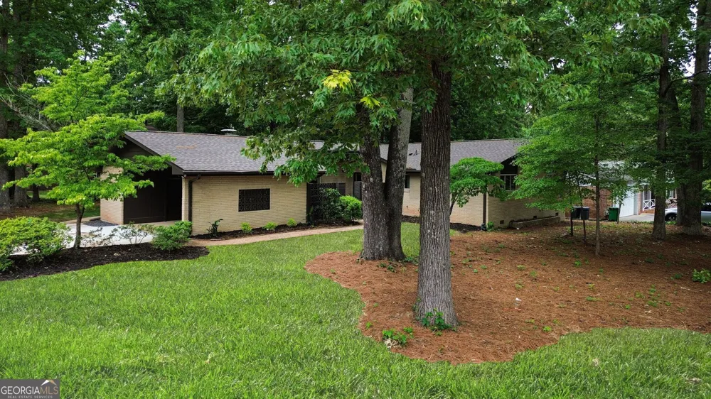 2700 Hawaii CT Decatur, GA 30033