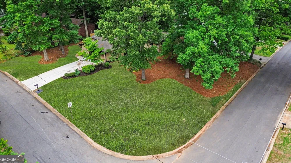 2700 Hawaii CT Decatur, GA 30033