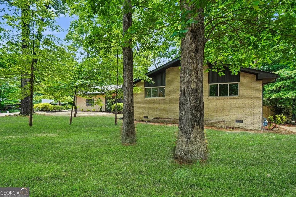 2700 Hawaii CT Decatur, GA 30033