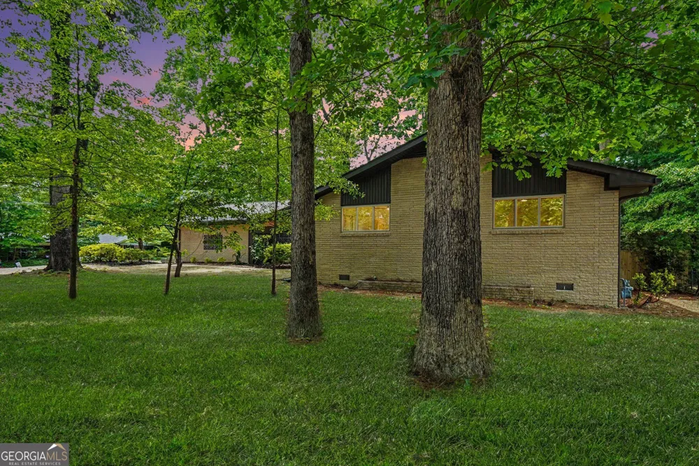 2700 Hawaii CT Decatur, GA 30033