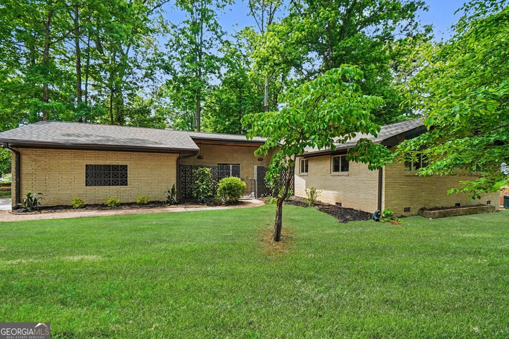 2700 Hawaii CT Decatur, GA 30033