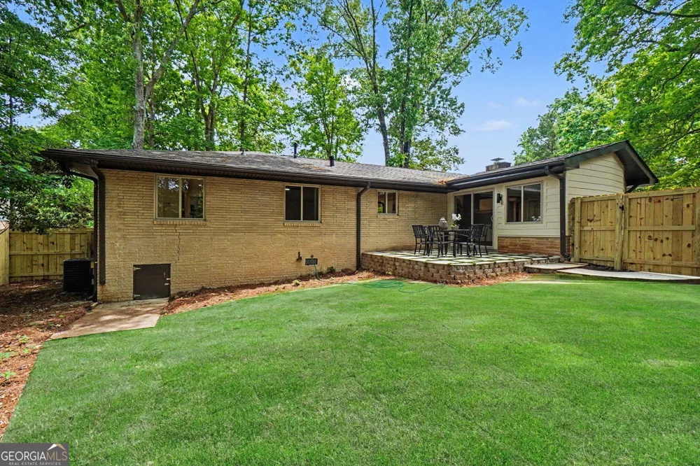 2700 Hawaii CT Decatur, GA 30033