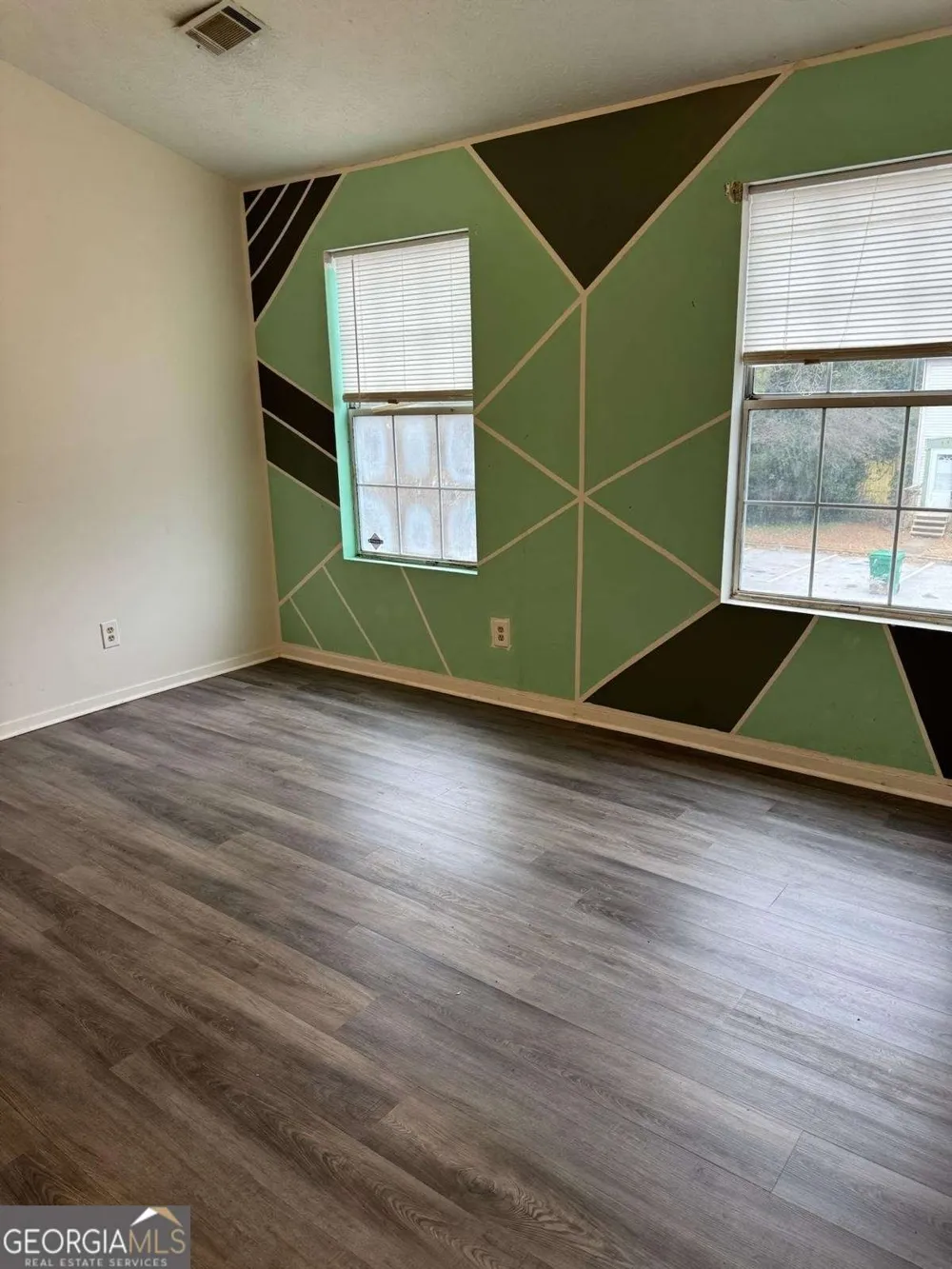 498 Prince Of Wales Stone Mountain, GA 30083