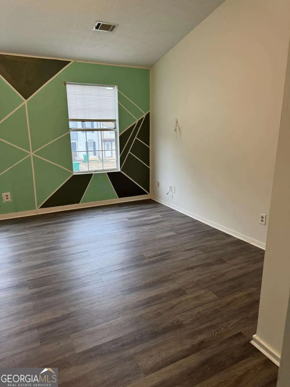 498 Prince Of Wales Stone Mountain, GA 30083