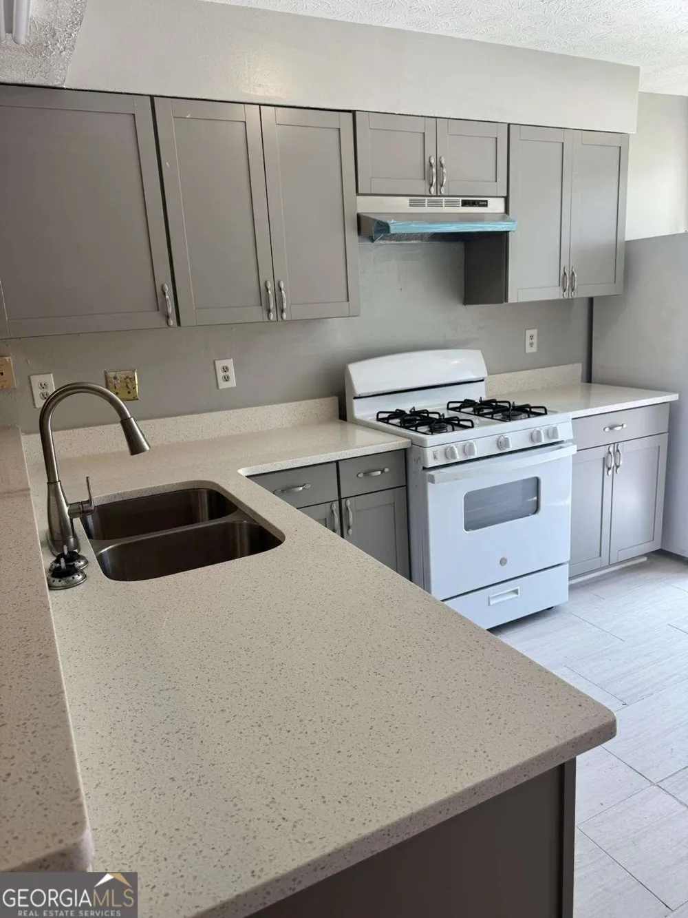 465 Prince Of Wales Stone Mountain, GA 30083