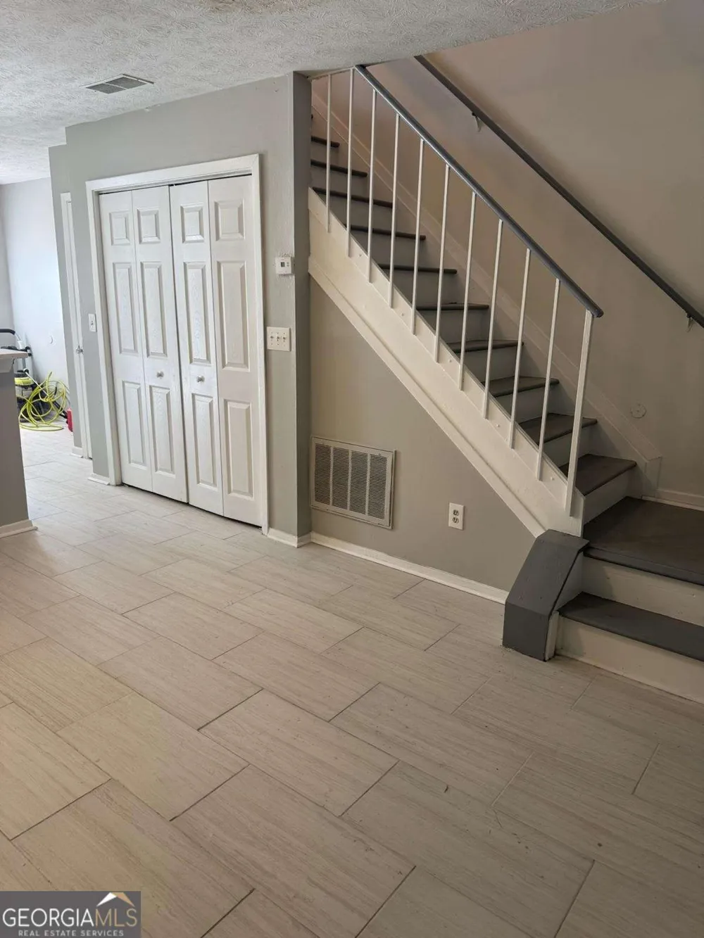 465 Prince Of Wales Stone Mountain, GA 30083