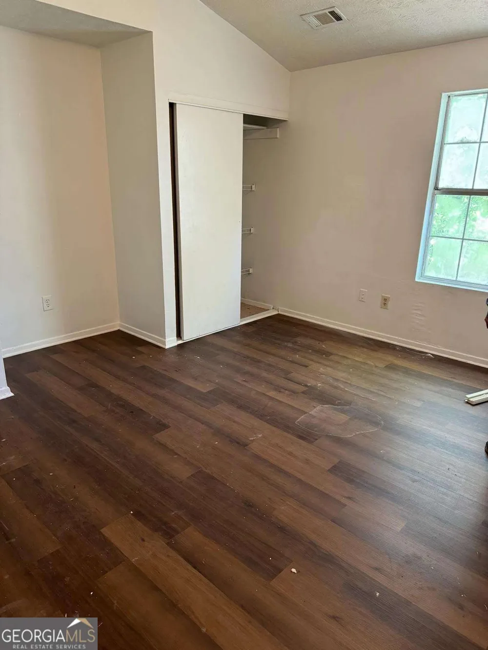 535 Prince Of Wales Stone Mountain, GA 30083