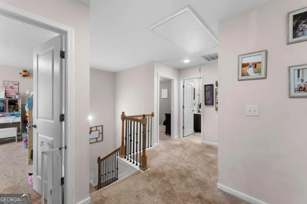 16 Colt CT Adairsville, GA 30103