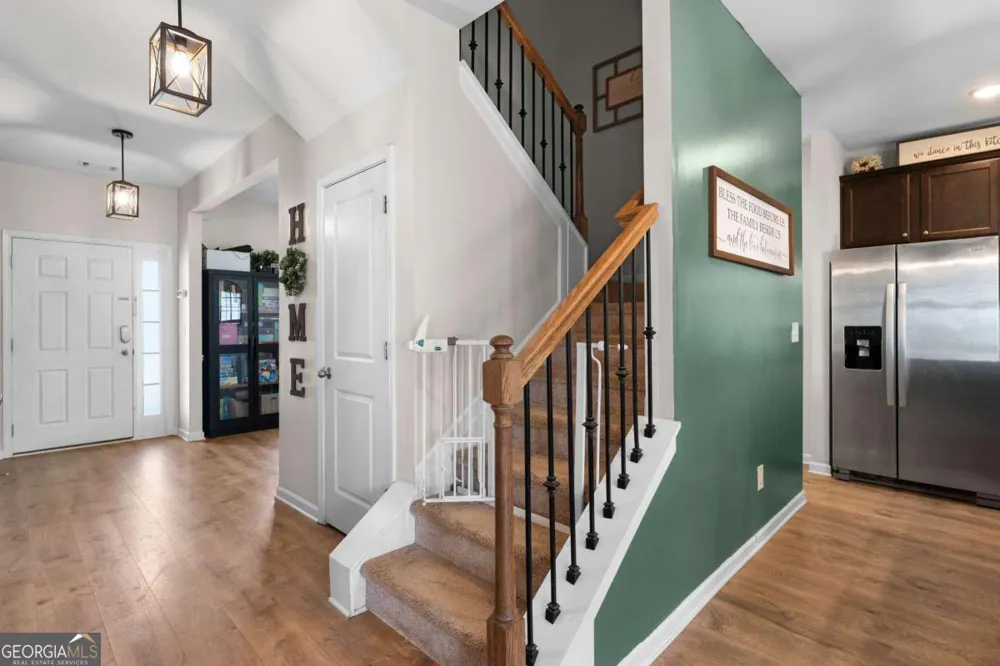 16 Colt CT Adairsville, GA 30103