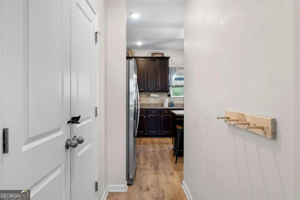 16 Colt CT Adairsville, GA 30103