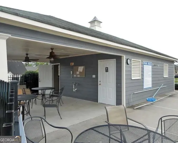 16 Colt CT Adairsville, GA 30103