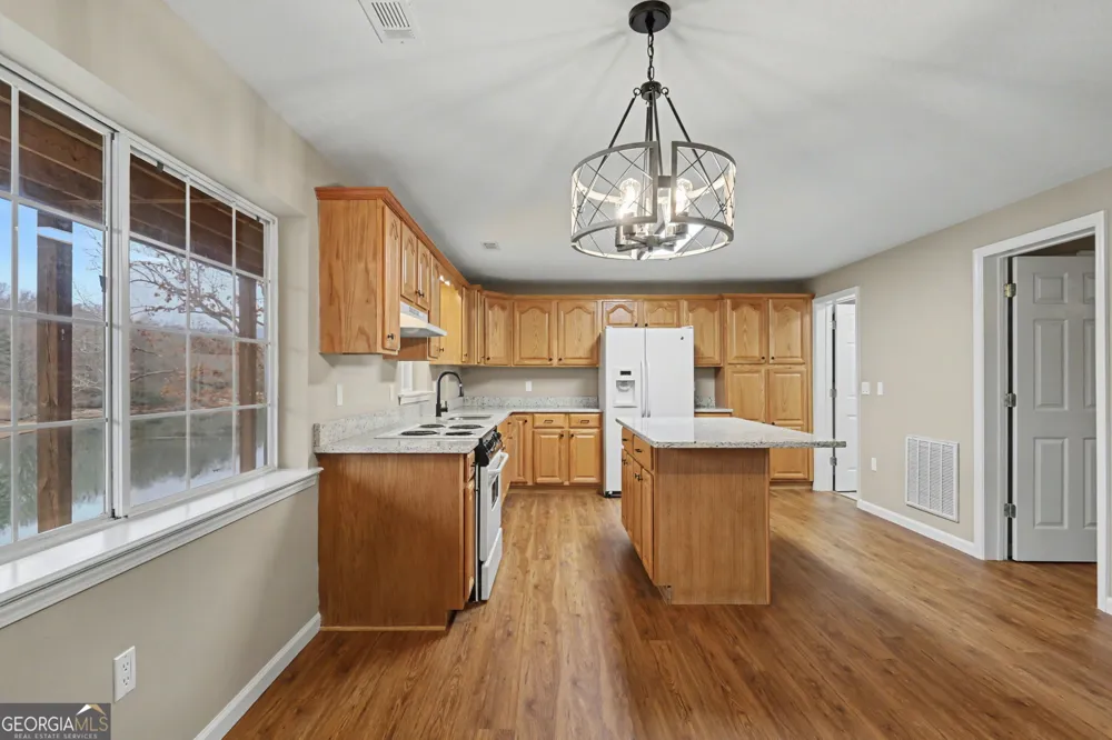 97 Kilmoore LN Hayesville, NC 28904