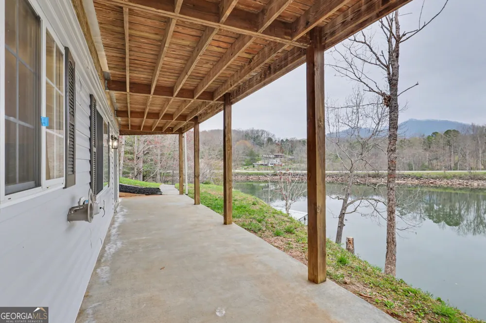97 Kilmoore LN Hayesville, NC 28904