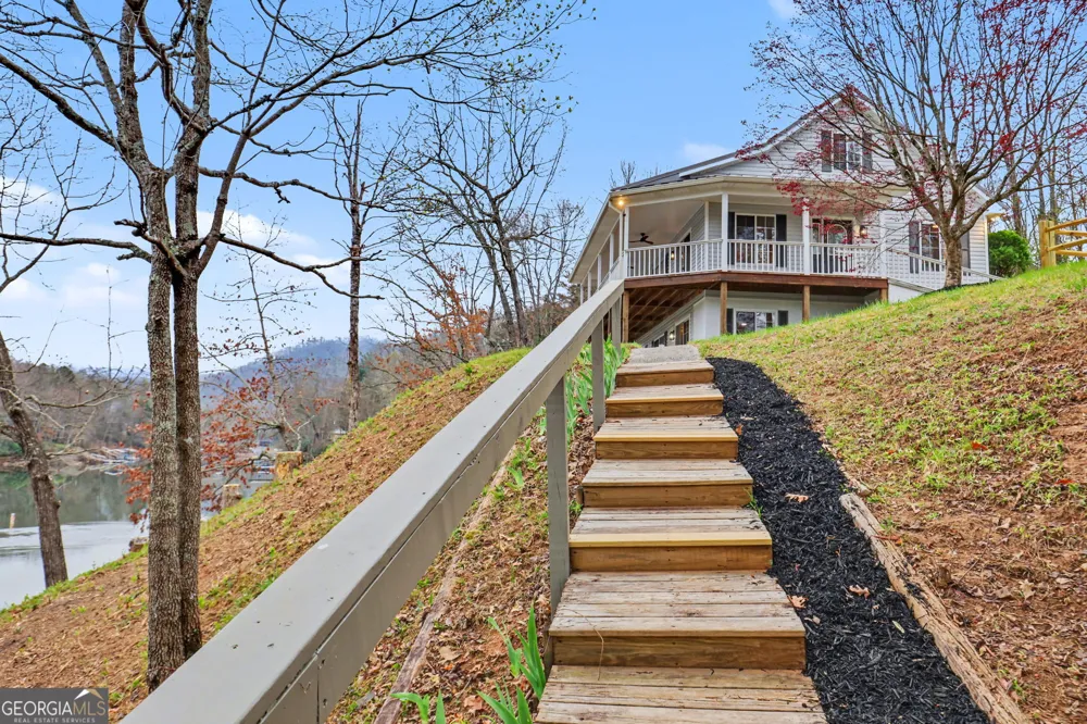 97 Kilmoore LN Hayesville, NC 28904