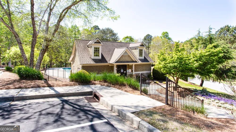 863 Van Briggle PATH Sugar Hill, GA 30518