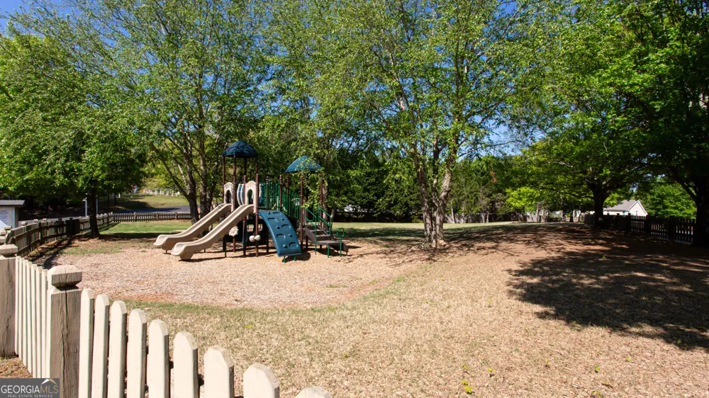863 Van Briggle PATH Sugar Hill, GA 30518