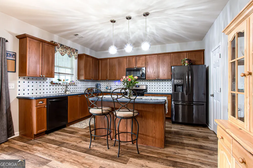 863 Van Briggle PATH Sugar Hill, GA 30518