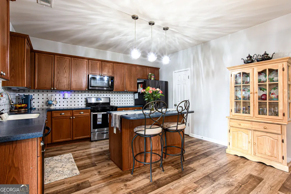 863 Van Briggle PATH Sugar Hill, GA 30518