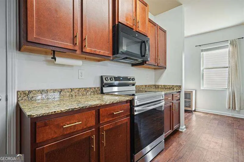 402 Wilshire CT Acworth, GA 30102