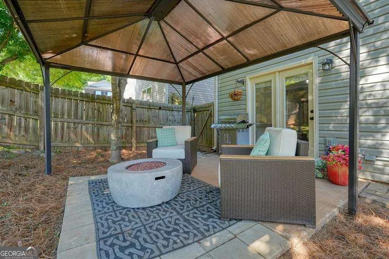 402 Wilshire CT Acworth, GA 30102