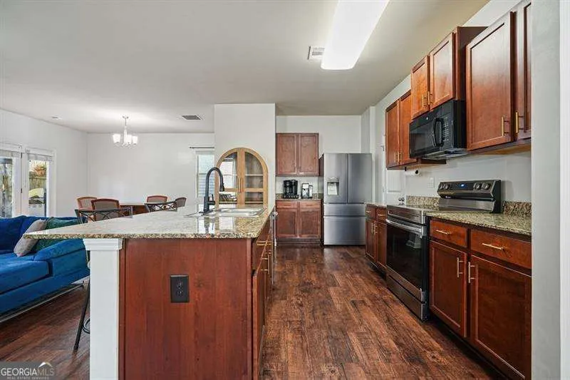 402 Wilshire CT Acworth, GA 30102