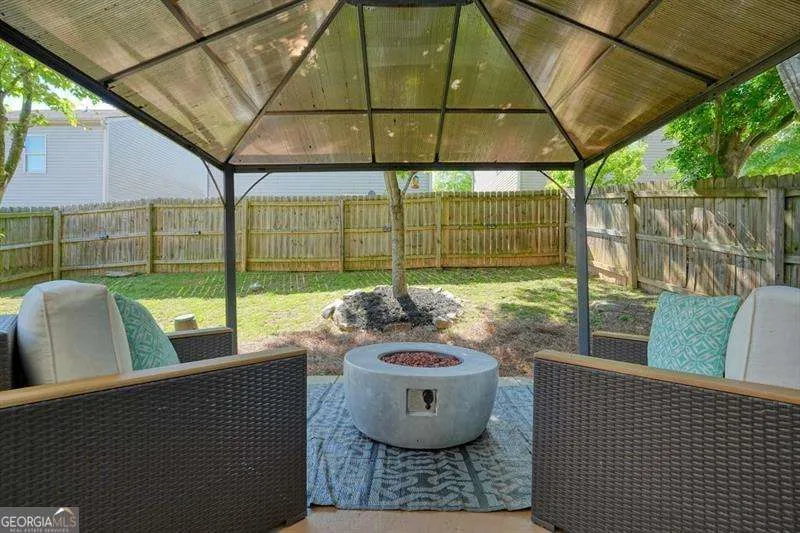 402 Wilshire CT Acworth, GA 30102