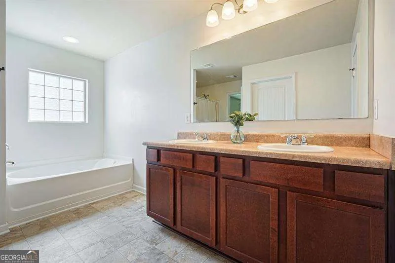 402 Wilshire CT Acworth, GA 30102