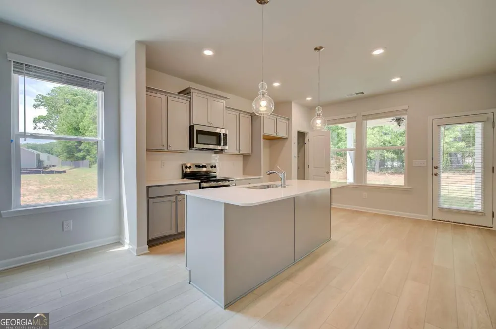 149 Geranium LN Covington, GA 30016