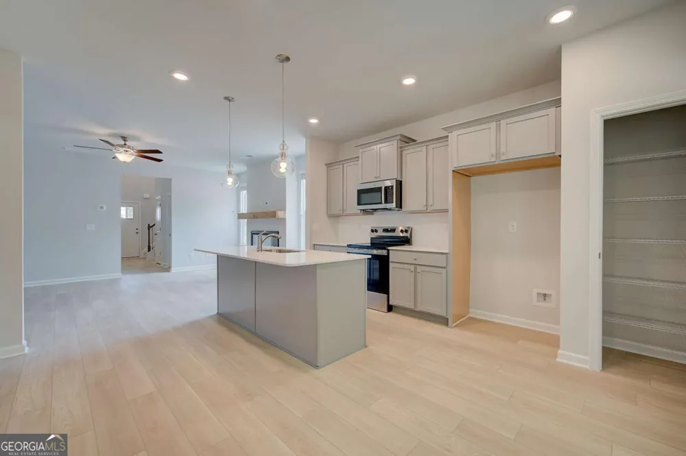 149 Geranium LN Covington, GA 30016