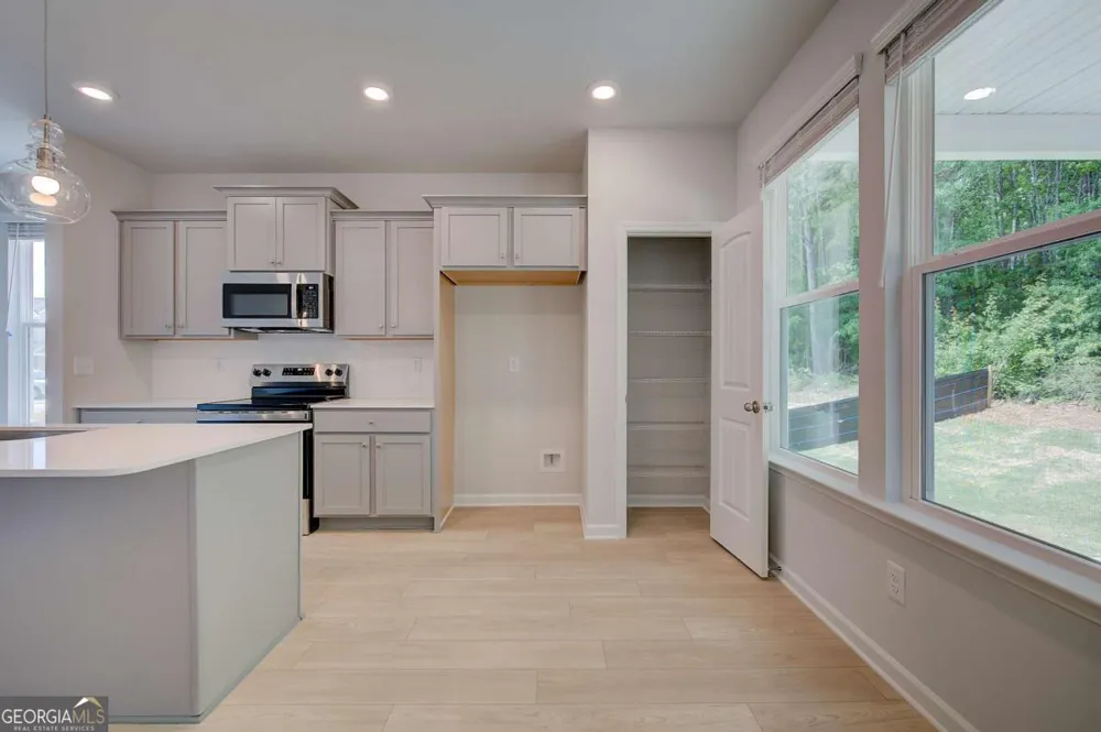 149 Geranium LN Covington, GA 30016