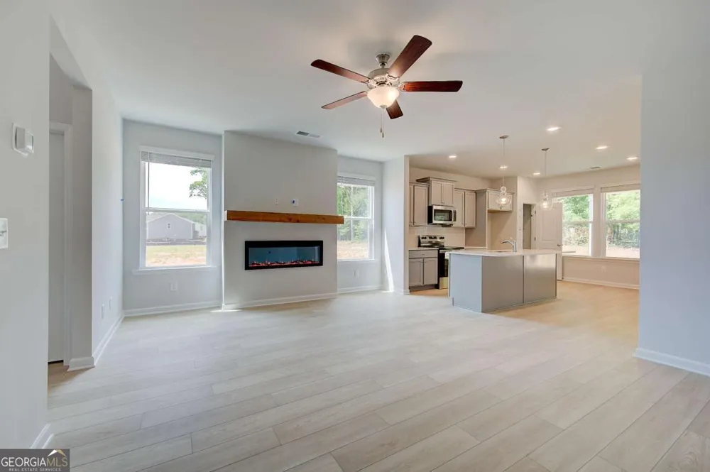 149 Geranium LN Covington, GA 30016