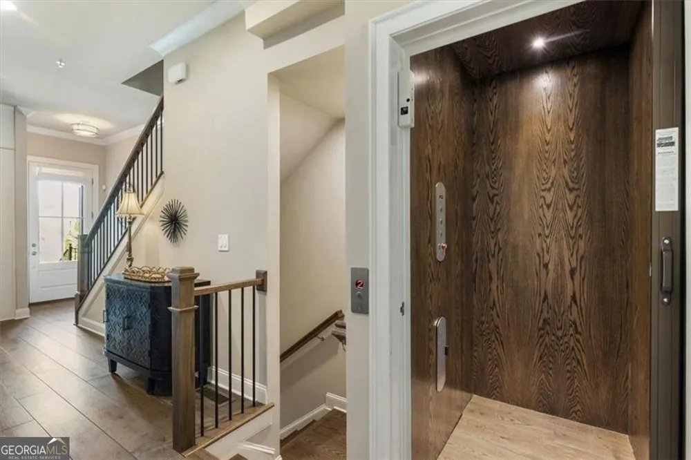 205 Phillips LN Alpharetta, GA 30009