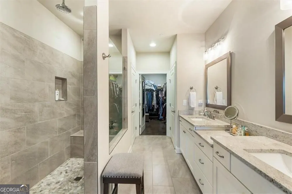 205 Phillips LN Alpharetta, GA 30009