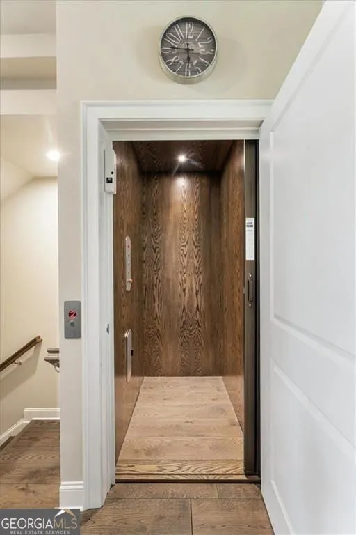 205 Phillips LN Alpharetta, GA 30009