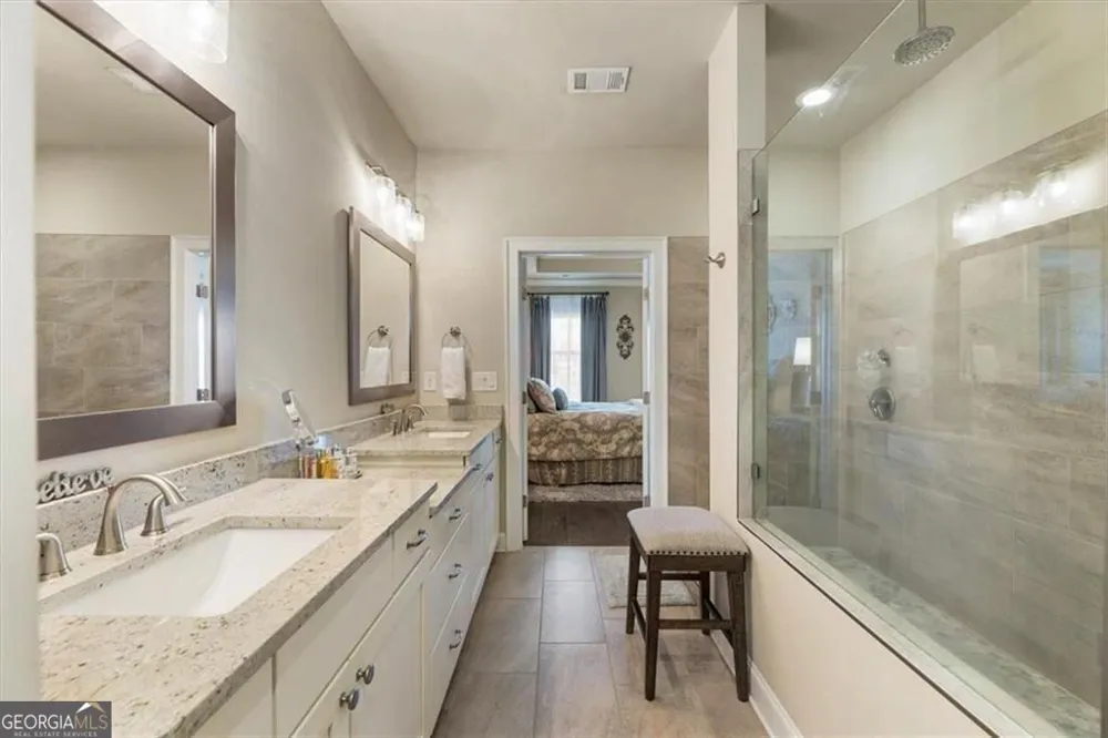 205 Phillips LN Alpharetta, GA 30009
