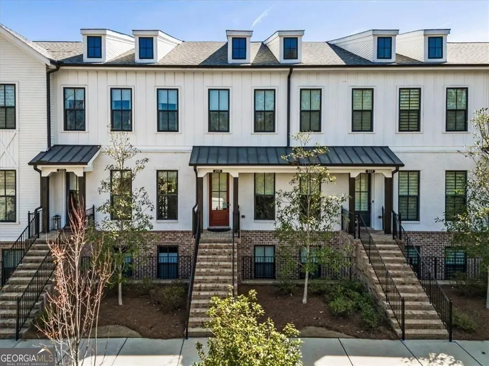 205 Phillips LN Alpharetta, GA 30009