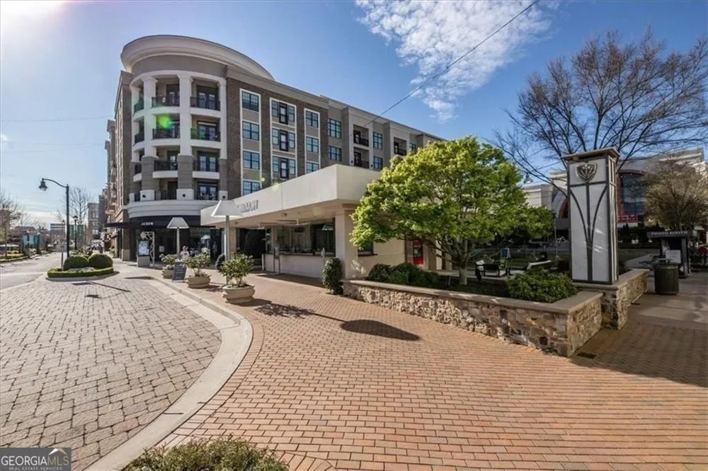 205 Phillips LN Alpharetta, GA 30009