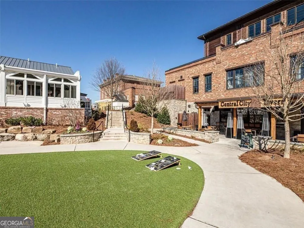 205 Phillips LN Alpharetta, GA 30009