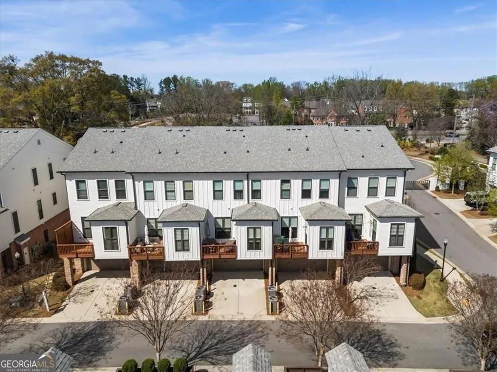 205 Phillips LN Alpharetta, GA 30009